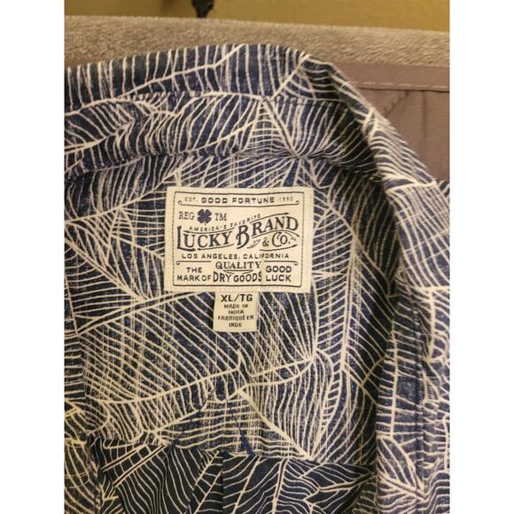 Lucky Brand Men’s Hawaiian Shirt XL Blue Palm Tree Print Cotton Button Up EUC - Picture 5 of 5